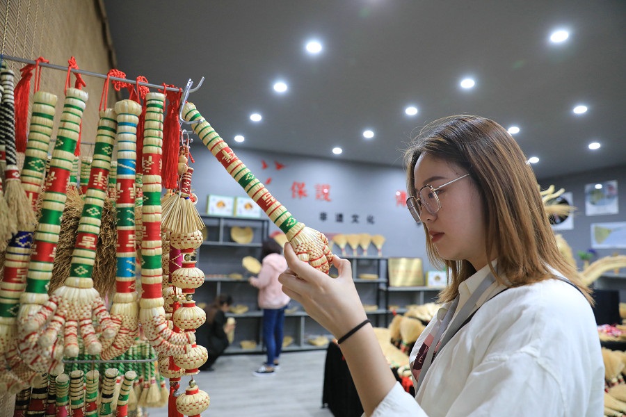 小小笤帚苗做成了10億元大產(chǎn)業(yè)，不簡單！