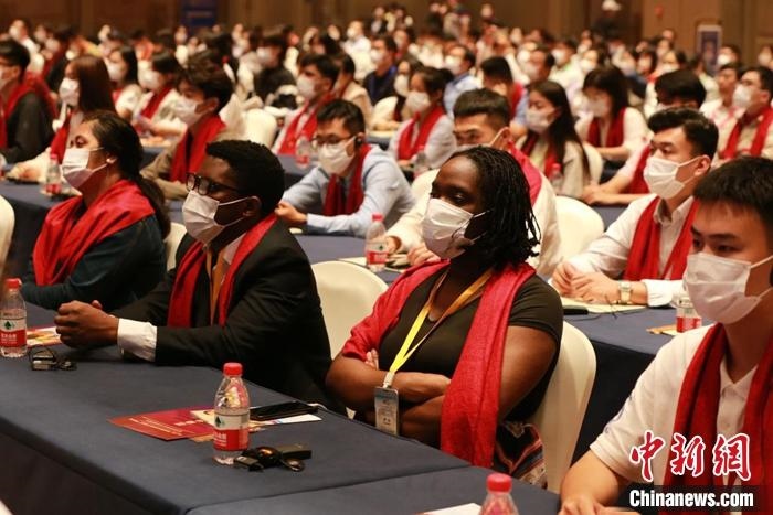 第十六屆“聯(lián)合國(guó)教科文組織孔子教育獎(jiǎng)”9月27日晚在山東曲阜揭曉。梁犇 攝