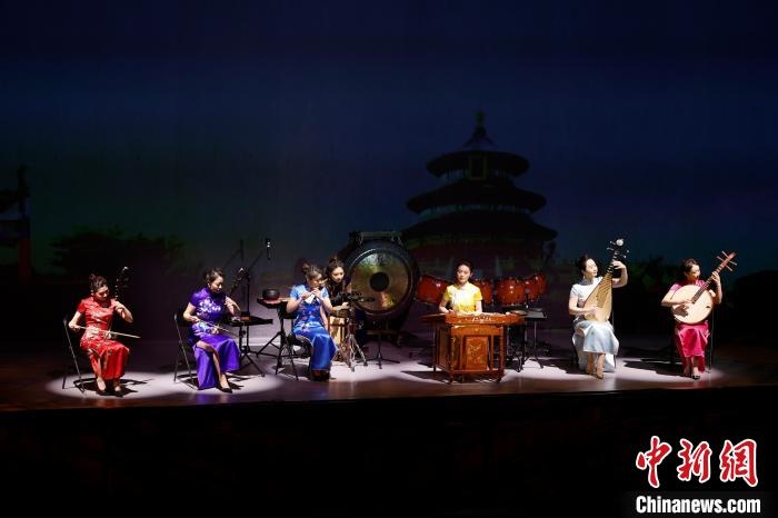 6日，“相約北京”奧林匹克文化節(jié)暨第22屆“相約北京”國(guó)際藝術(shù)節(jié)在京開幕。　<a target='_blank' href='/'>中新社</a>記者 富田 攝