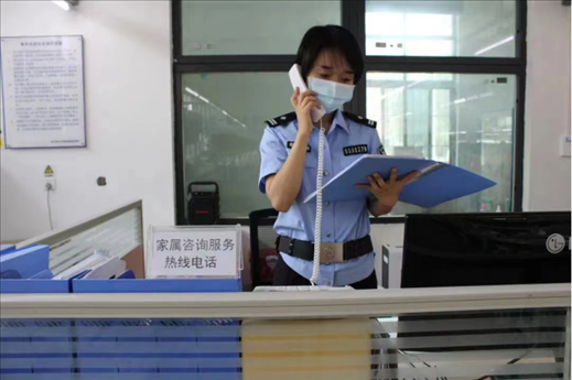 楊莎在工作。四川省女子強(qiáng)制隔離戒毒所供圖