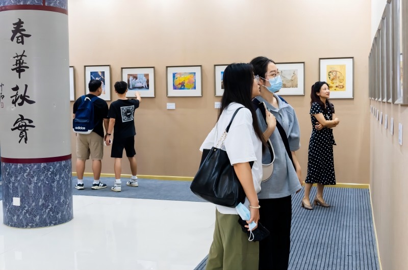 作品展現(xiàn)場(chǎng)。校方供圖