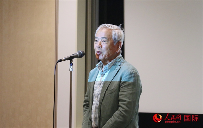 展覽名譽(yù)顧問、日本前文化廳長(zhǎng)官青柳正規(guī)致辭。（人民網(wǎng) 許可攝）