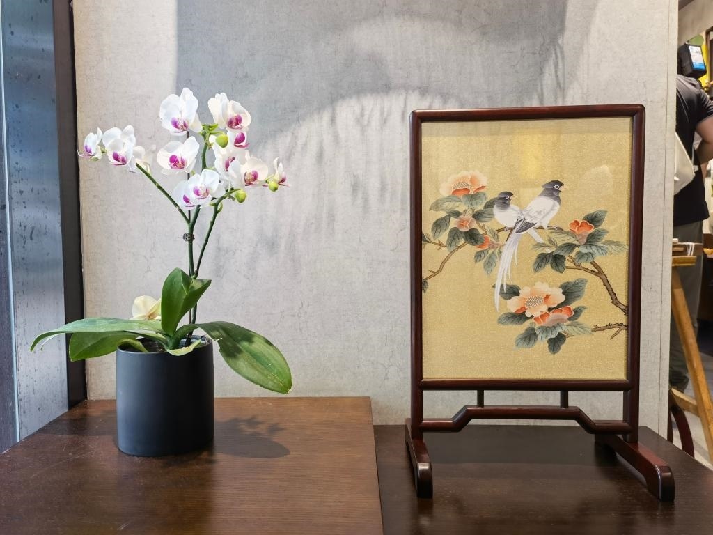 平江路上蘇繡工作室一角。新華社記者 楊依軍 攝