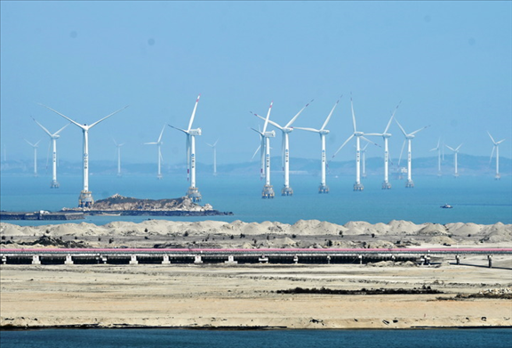 2021年3月9日，三峽福清興化灣海上風(fēng)電場(chǎng)。新華社記者 林善傳 攝