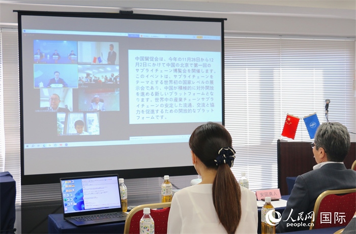 中國(guó)貿(mào)促會(huì)副會(huì)長(zhǎng)柯良棟視頻致辭。人民網(wǎng) 許可攝