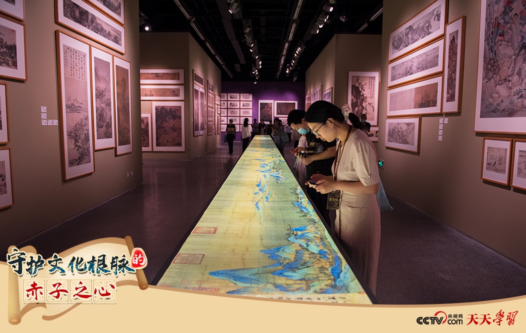 2023年7月1日，觀眾在浙江寧波美術(shù)館參觀中國(guó)歷代繪畫大系成果展·寧波特展。