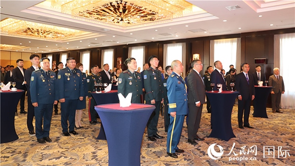 中國駐蒙古國使館慶祝建軍96周年招待會現(xiàn)場。人民網(wǎng)記者 霍文攝
