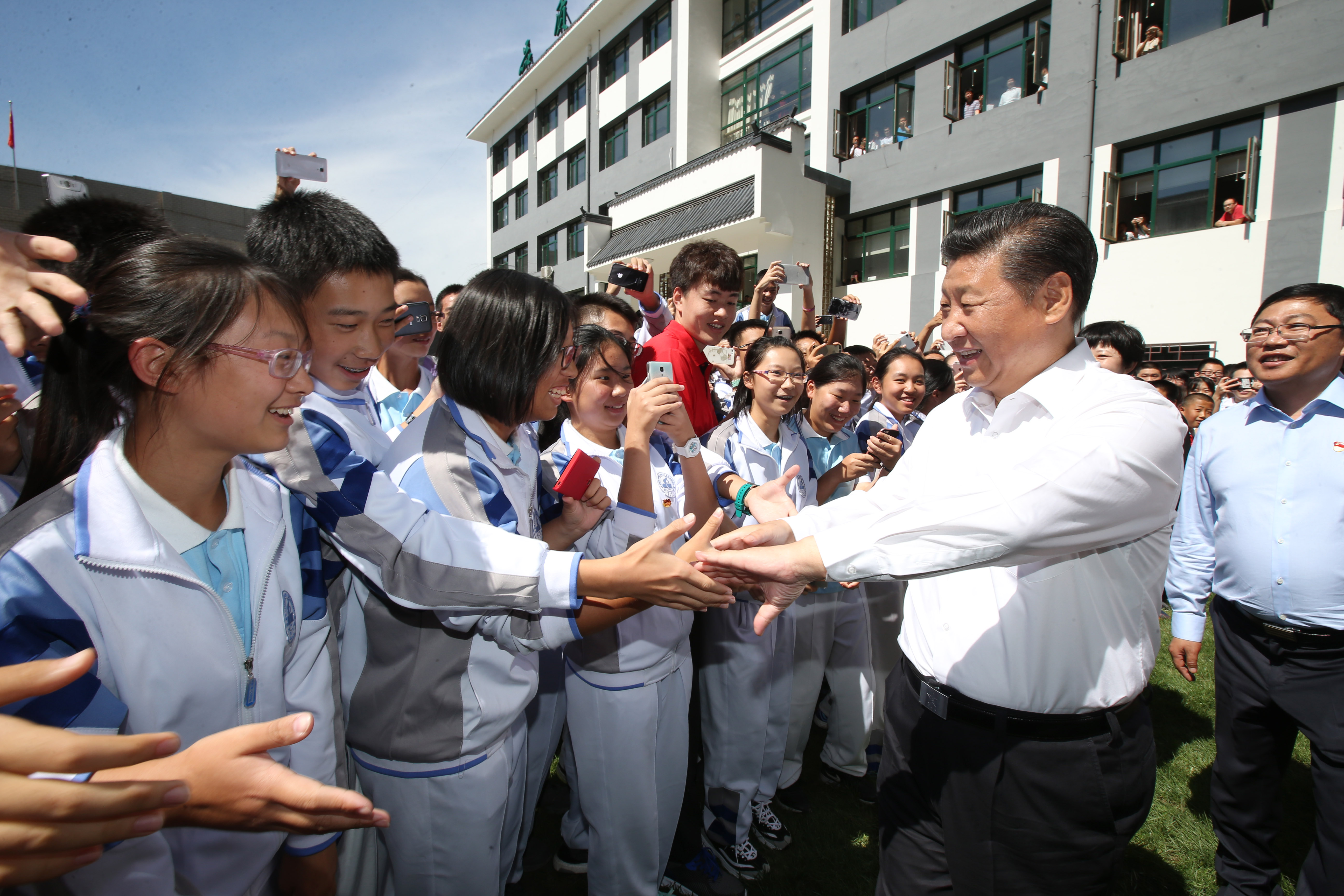 2016年9月9日，習(xí)近平總書記來到位于北京市海淀區(qū)的八一學(xué)校看望師生。