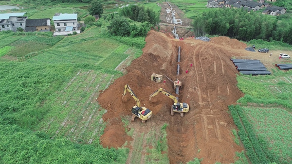 潛江—韶關(guān)輸氣管道廣西支干線建設(shè)現(xiàn)場。唐瑋峰攝