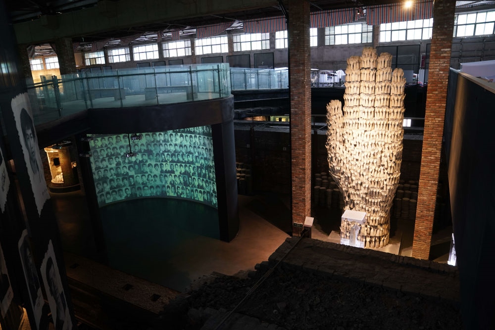 ↑這是景德鎮(zhèn)陶瓷工業(yè)遺產(chǎn)博物館內(nèi)景（2023年5月16日攝）。