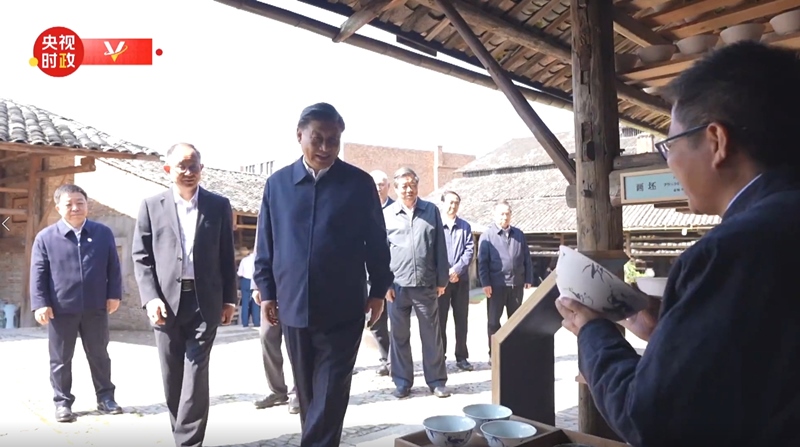2023年10月11日，習近平在江西景德鎮(zhèn)考察。（視頻截圖）