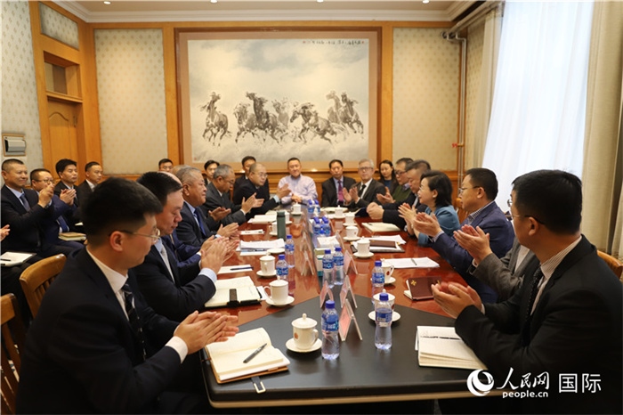 3.2023年10月30日，中國駐蒙使館座談會現(xiàn)場。人民網(wǎng)記者 霍文攝