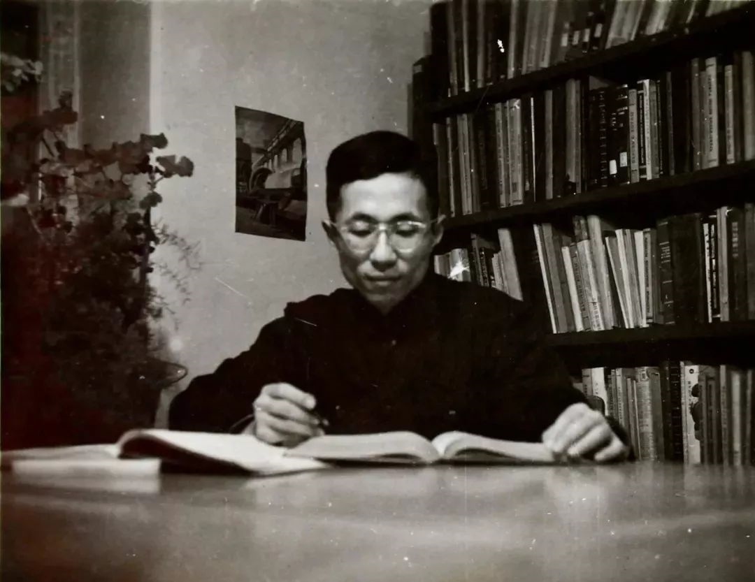 青年時期的秦裕琨。哈爾濱工業(yè)大學供圖