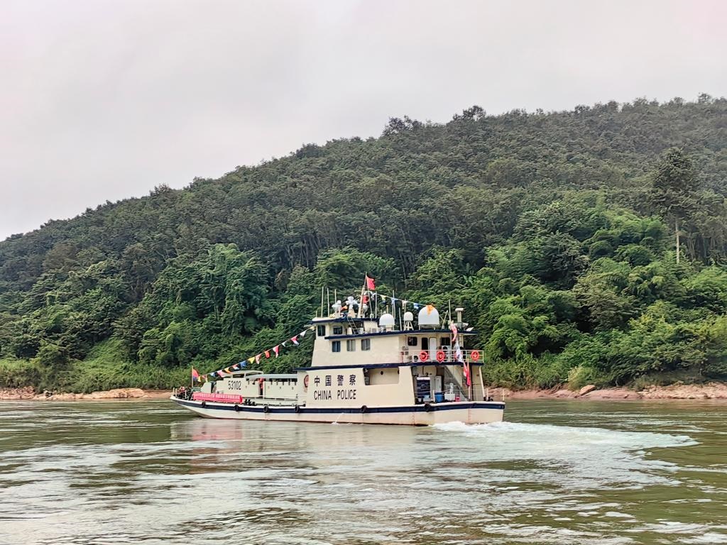 中方53102艇途經(jīng)關(guān)累港水域。（云南省公安廳水上巡邏總隊供圖）