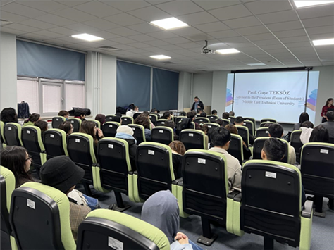 現(xiàn)場宣講中企。主辦方供圖