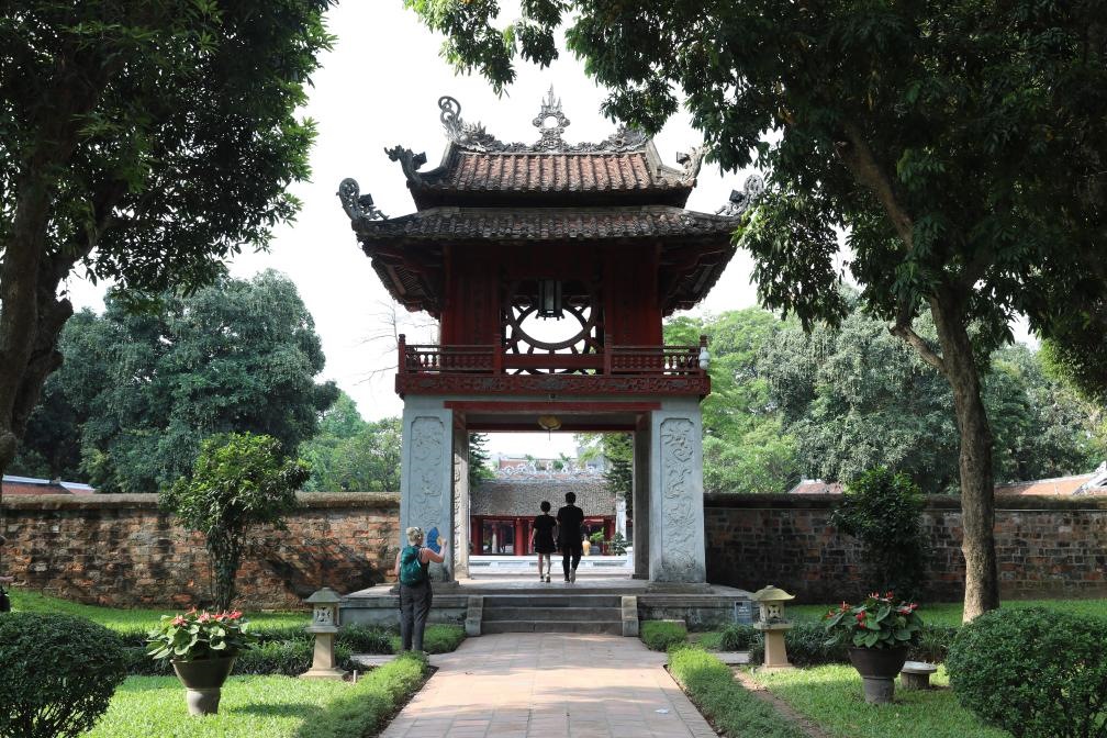 這是越南首都河內(nèi)文廟內(nèi)的奎文閣。