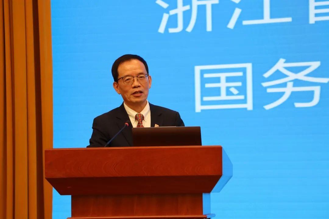 浙江省區(qū)域國(guó)別與國(guó)際傳播研究智庫(kù)聯(lián)盟首席專家、浙江師范大學(xué)非洲區(qū)域國(guó)別學(xué)學(xué)部學(xué)術(shù)委員會(huì)常務(wù)副主任劉鴻武致辭。主辦方供圖