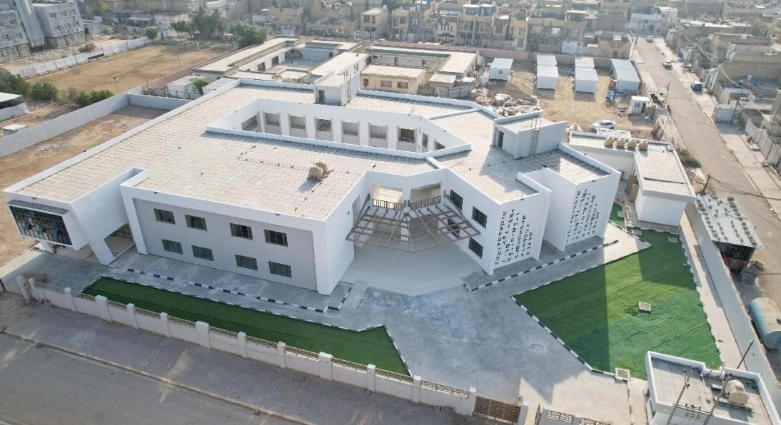 中國(guó)電建承建了679所伊拉克示范學(xué)校。圖為已經(jīng)竣工的伊拉克瓦西特省第20號(hào)學(xué)校。趙沖攝 中國(guó)電建供圖