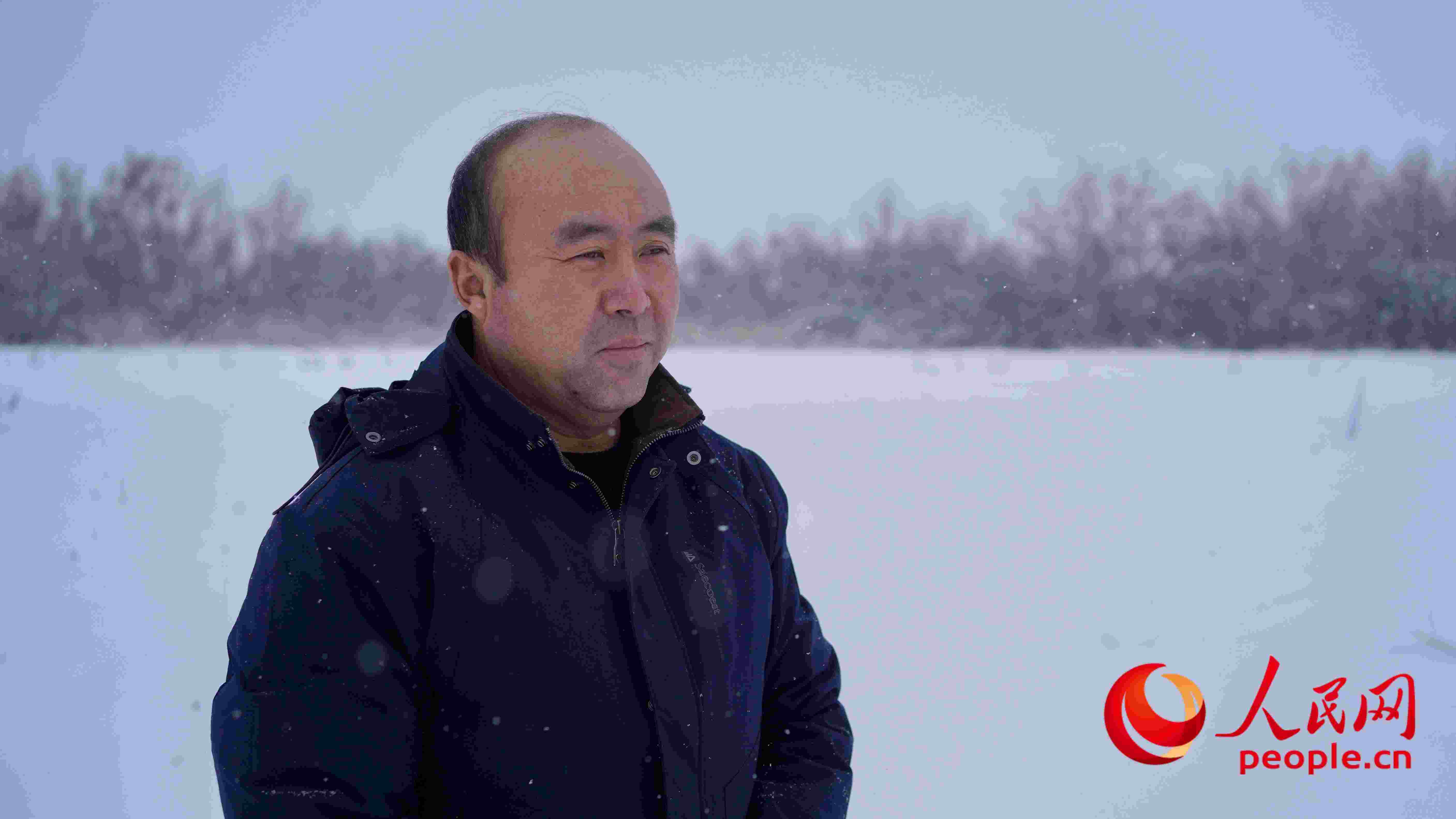 馬曉華回憶當(dāng)年和父親一起種樹(shù)的情形，滿是懷念。人民網(wǎng) 周靜圓攝