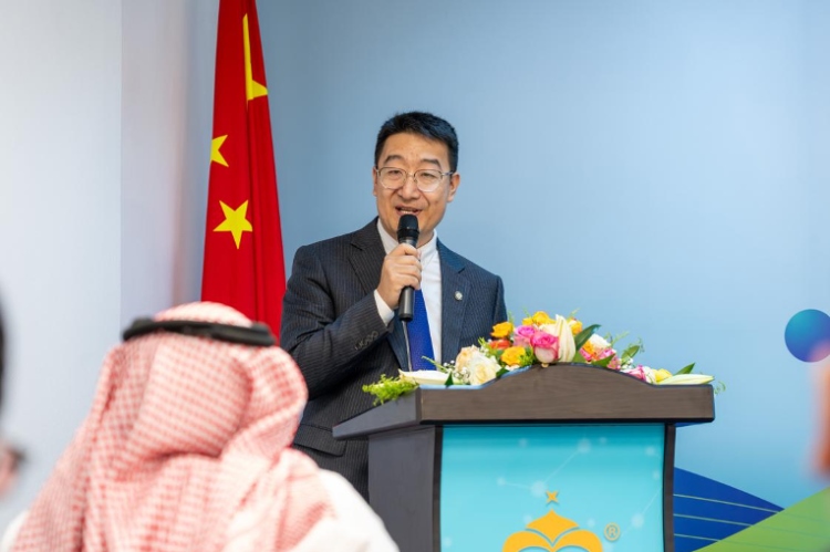沙特智慧宮語言公司董事長馬永亮致辭。主辦方供圖