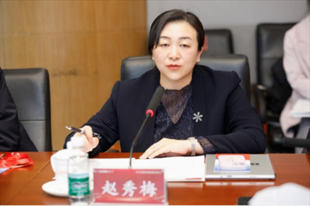 人民網(wǎng)輿情數(shù)據(jù)中心主任、人民在線總經(jīng)理趙秀梅發(fā)言