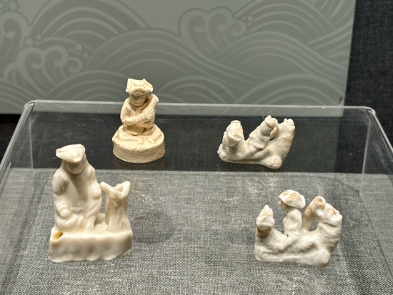 德化縣陶瓷博物館陳列的荷蘭人口哨。人民網(wǎng)記者 金慧慧攝