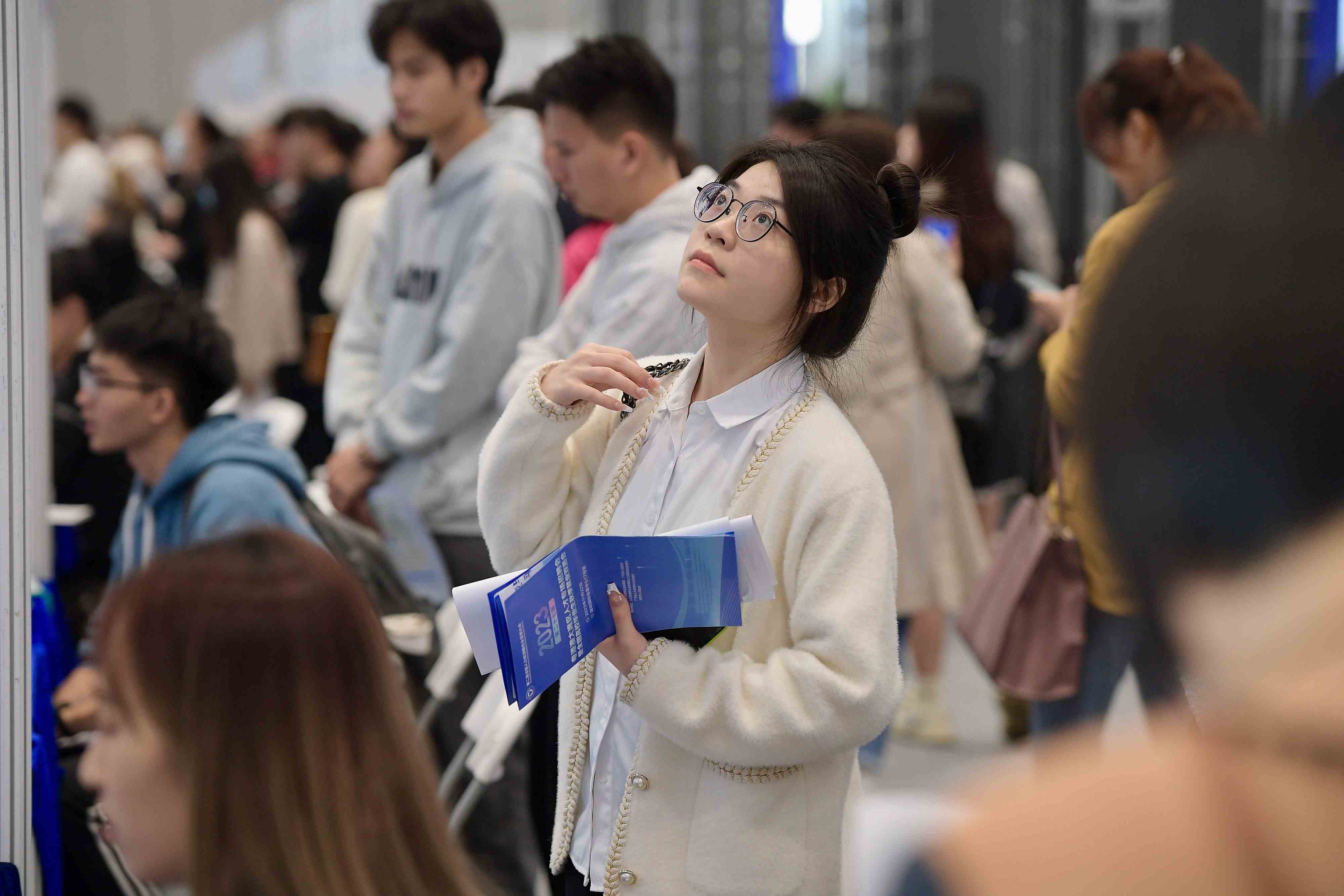  2023年11月22日，2023年粵港澳大灣區(qū)人才專場招聘會暨第27屆全國高校畢業(yè)生秋季就業(yè)雙選會在深圳國際會展中心舉辦。