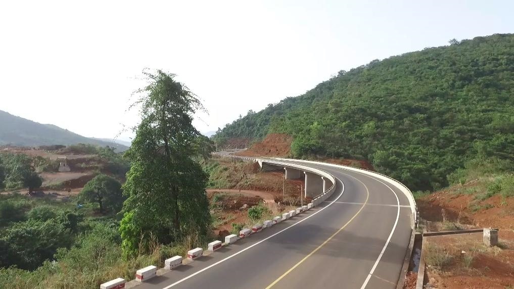 中塞友誼公路。
