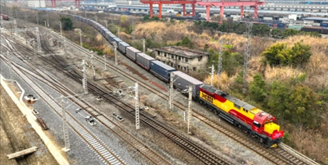 全國(guó)鐵路實(shí)行新的貨物列車運(yùn)行圖。國(guó)鐵集團(tuán)供圖