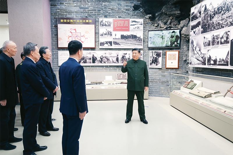2024年2月1日至2日，中共中央總書(shū)記、國(guó)家主席、中央軍委主席習(xí)近平來(lái)到天津，看望慰問(wèn)基層干部群眾。這是2日上午，習(xí)近平在平津戰(zhàn)役紀(jì)念館考察。 新華社記者 鞠鵬/攝