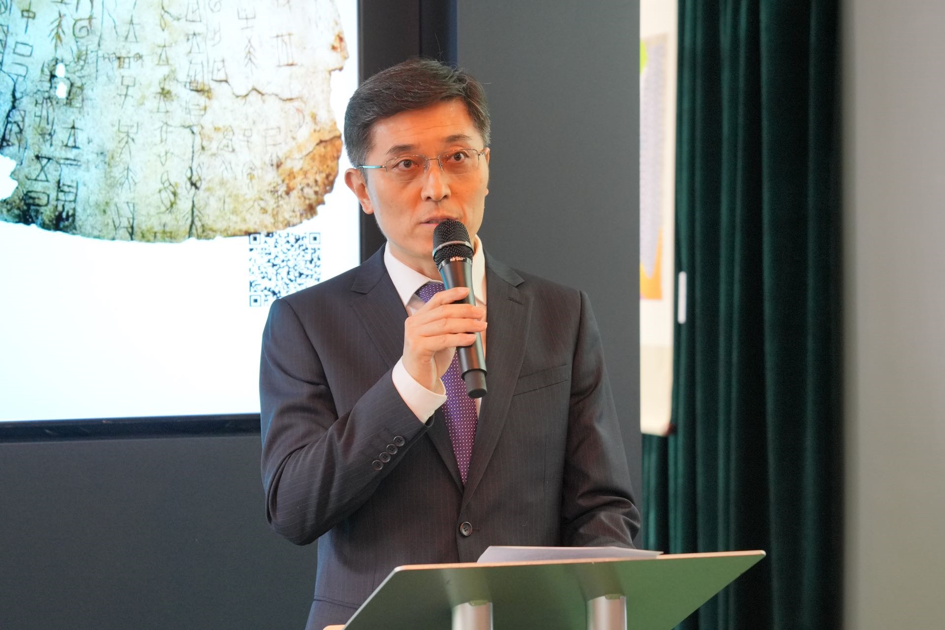 中國駐英國使館公使楊曉光致辭。主辦方供圖