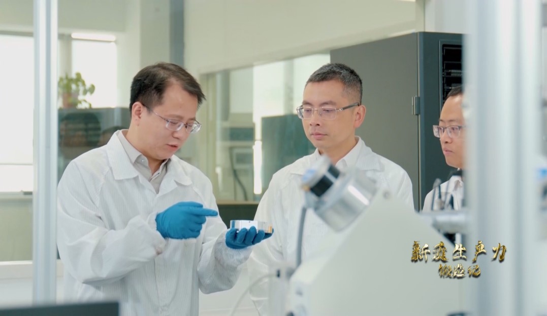 長沙巴斯夫杉杉電池材料研究院，正在進(jìn)行電池材料研究。