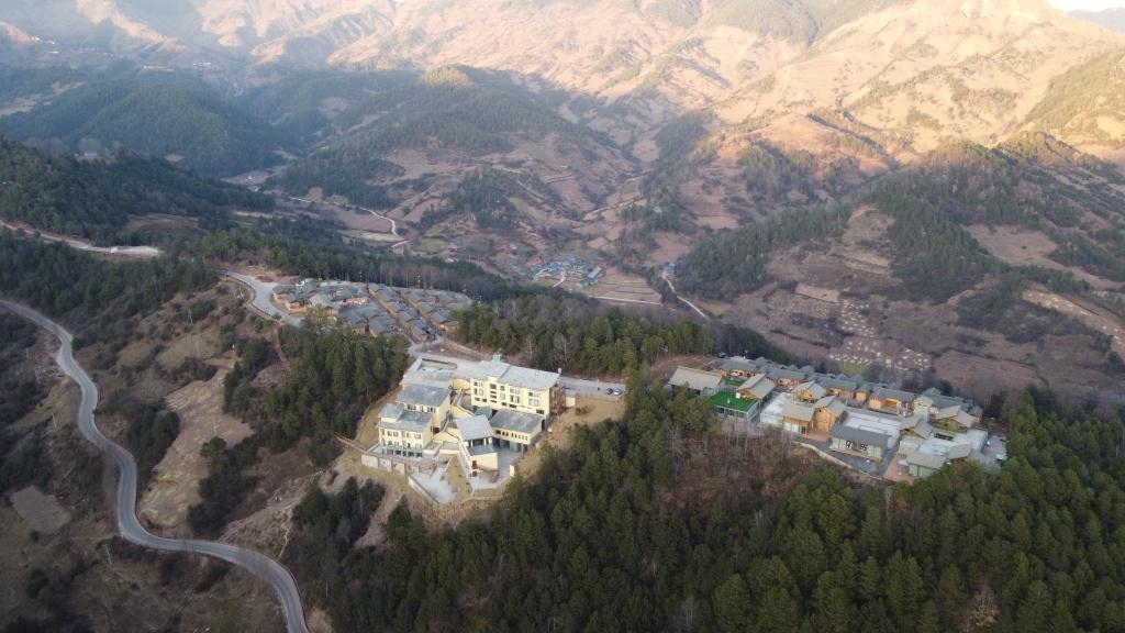 三河村全景（無(wú)人機(jī)照片）。新華社記者 尹恒 攝