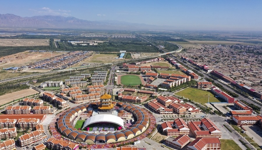 這是2022年9月7日拍攝的寧夏銀川市閩寧鎮(zhèn)（無人機(jī)照片）。新華社記者 馮開華 攝