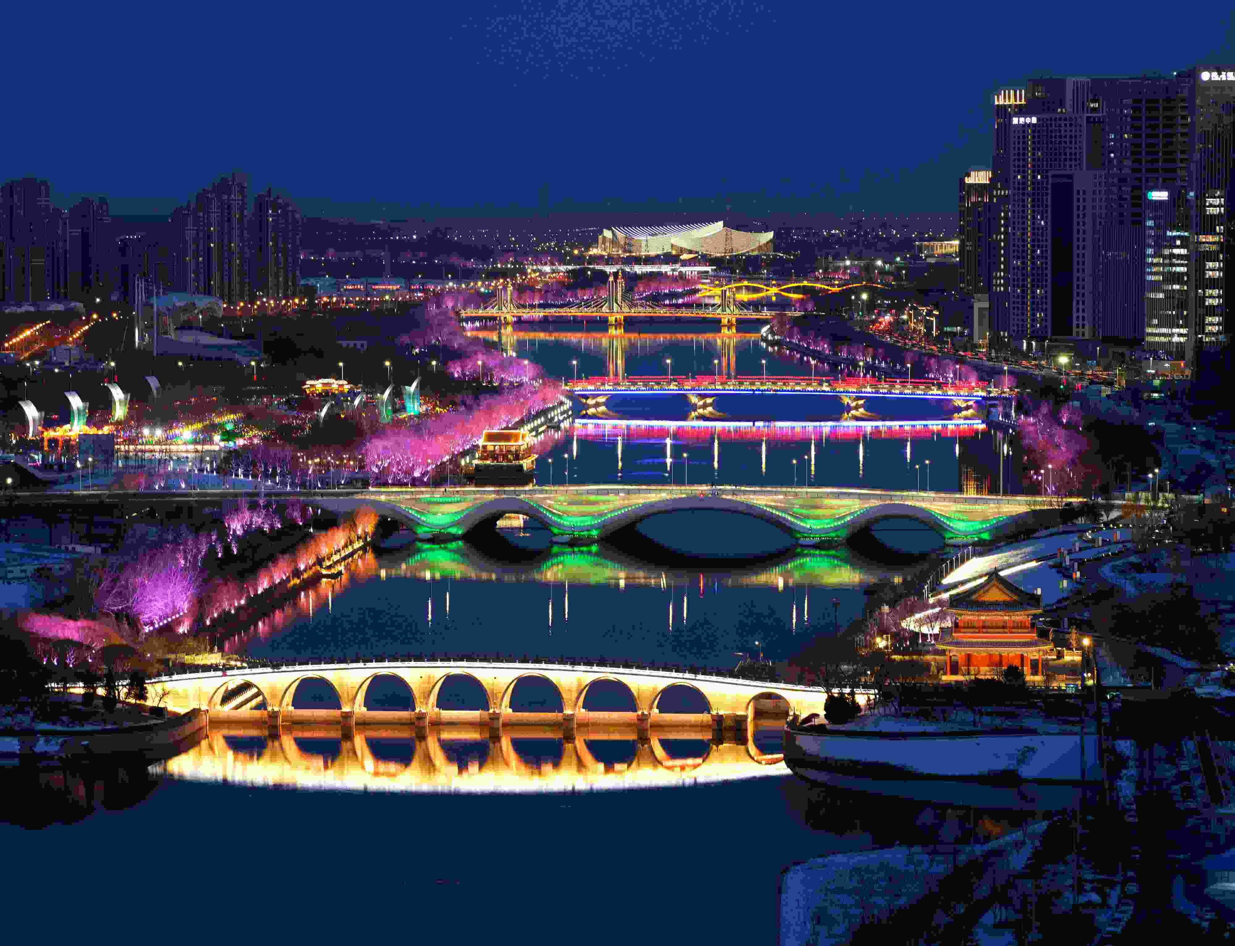 2024年2月22日，京杭大運河北京通州段夜景。