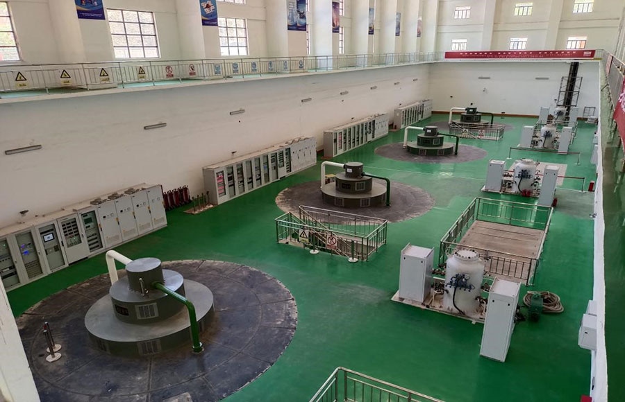  剛果（金）布桑加水電站四臺發(fā)電機組。中鐵資源集團供圖