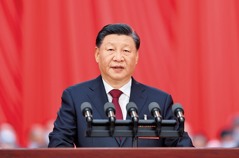 2022年10月16日，中國共產(chǎn)黨第二十次全國代表大會在北京人民大會堂開幕。習(xí)近平代表第十九屆中央委員會向大會作報告。 新華社記者 姚大偉/攝