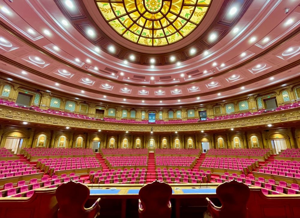 這是在杜尚別拍攝的塔吉克斯坦議會(huì)大樓內(nèi)景。