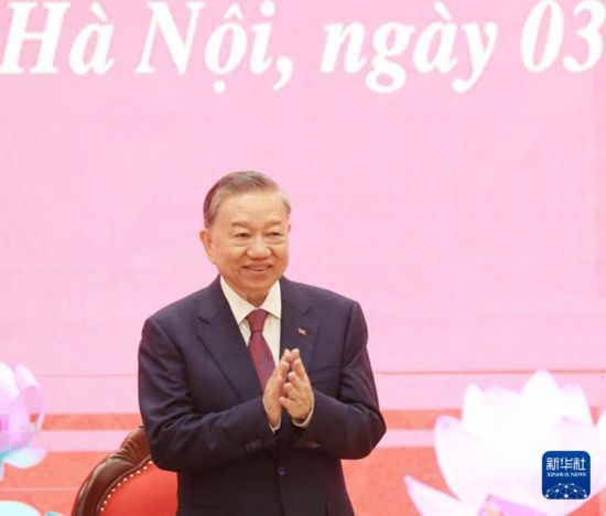8月3日，在越南河內(nèi)，蘇林出席新聞發(fā)布會。新華社/越通社