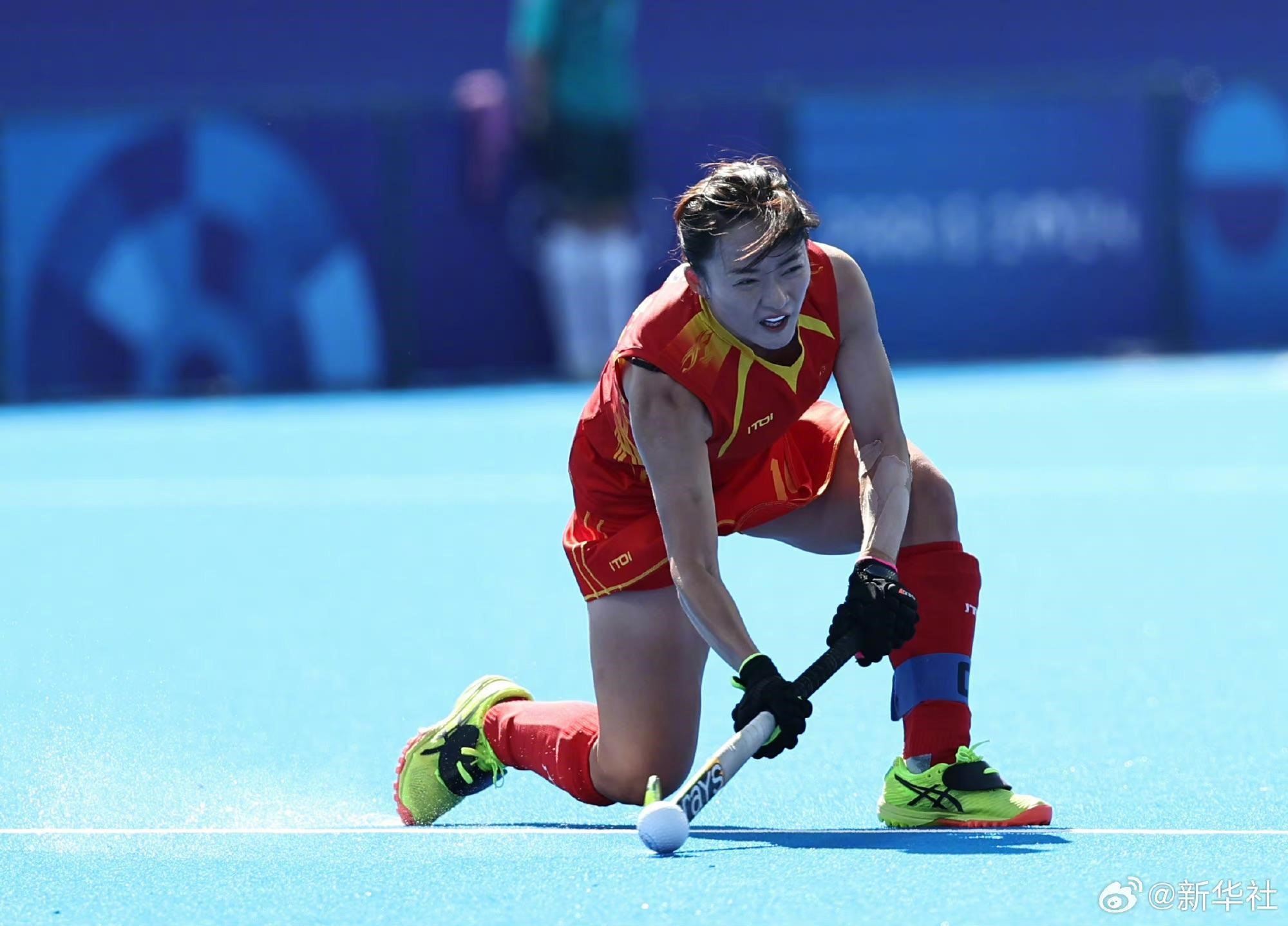 巴黎奧運(yùn)會上，中國女子曲棍球隊(duì)在賽場揮灑汗水