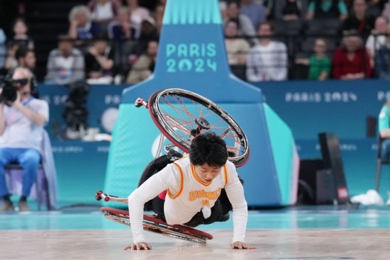 巴黎殘奧會｜“撞車、摔倒，我們都習慣了”