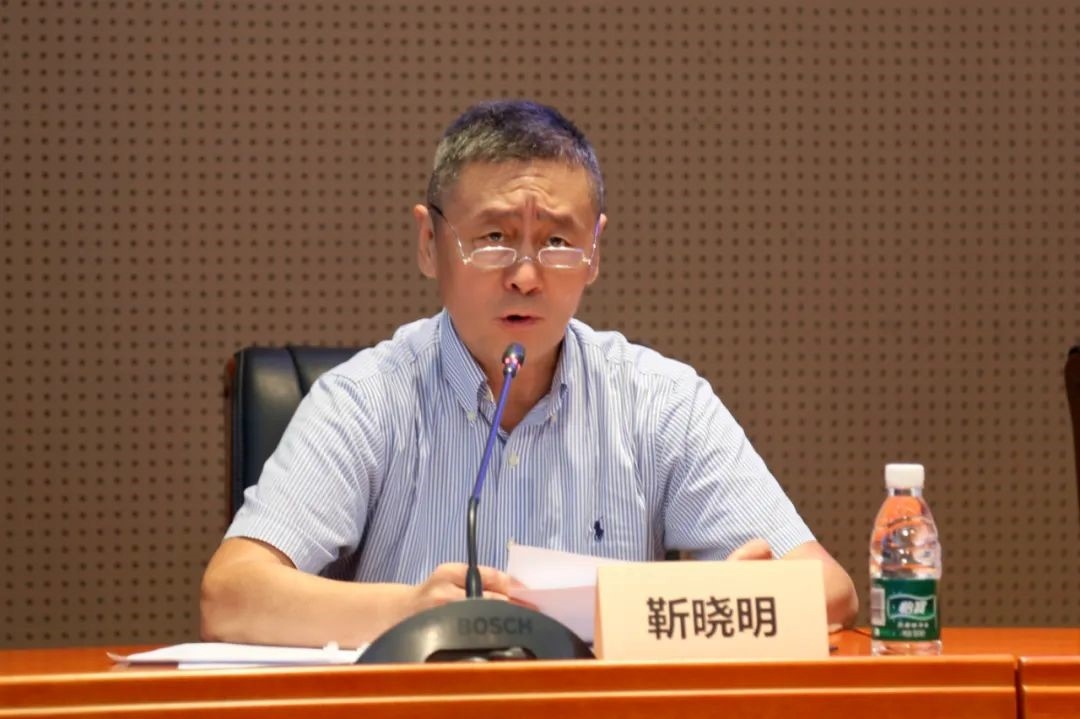 科技外交專家委員會主任委員、科技部國際合作司原司長靳曉明致辭。主辦方供圖