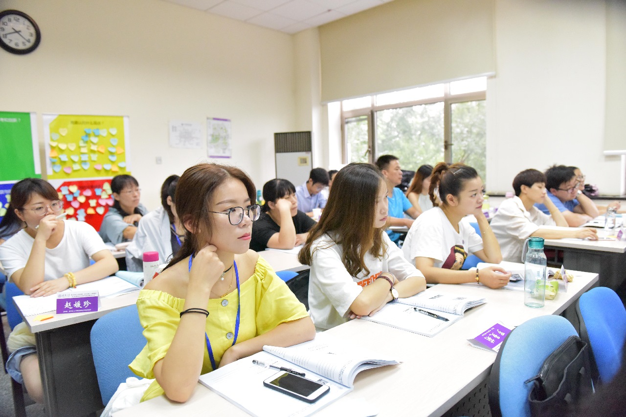 2018年8月，浦江縣實驗小學(xué)教育集團、浦陽二小教育集團組織骨干教師到清華大學(xué)研學(xué)（資料圖片）
