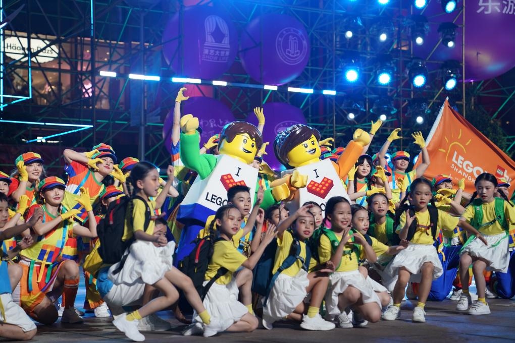 9月14日晚，演員在上海旅游節(jié)開幕式上表演。新華社發(fā)（陳浩明 攝）