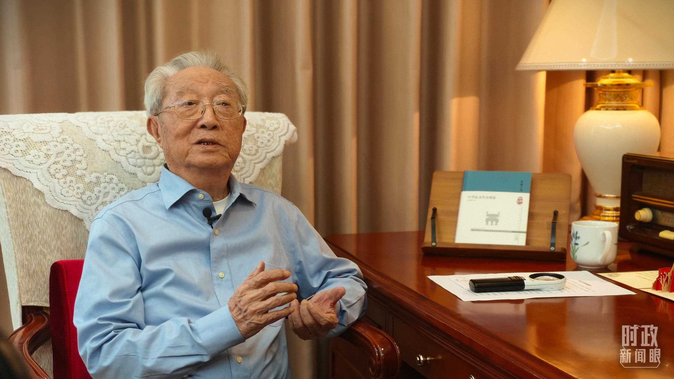 “人民教育家”國家榮譽稱號獲得者張晉藩。（總臺央視記者李立拍攝）