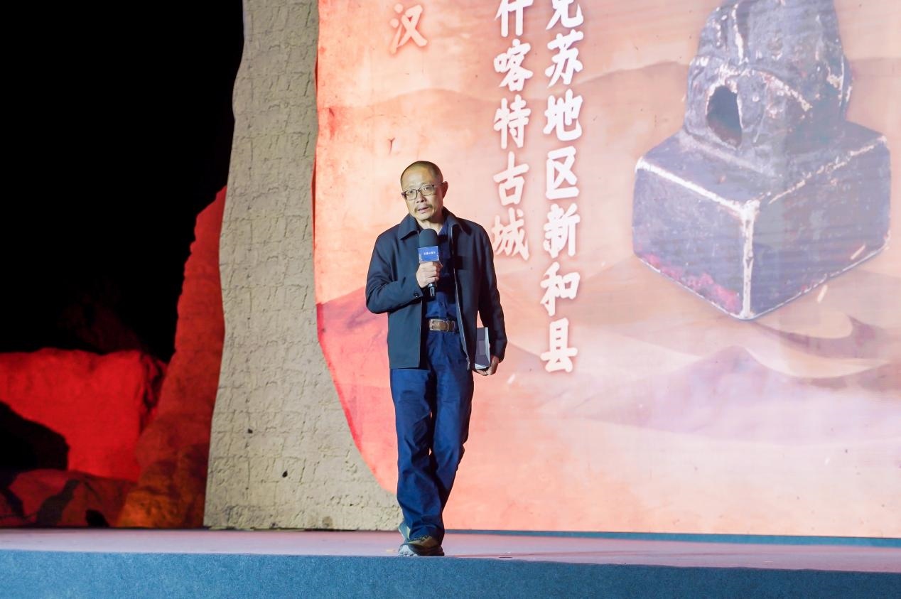 陳凌在“何以中國(guó)·五星出東方”網(wǎng)絡(luò)主題宣傳活動(dòng)現(xiàn)場(chǎng)演講。人民視頻供圖
