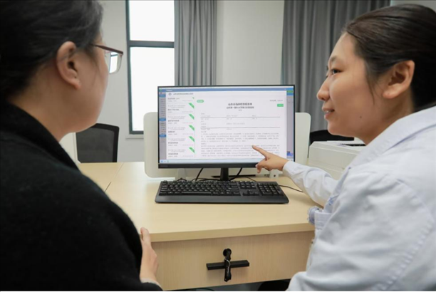 區(qū)域檢查檢驗結(jié)果互認(rèn)給群眾帶來便利。圖片來源：山東第一醫(yī)科大學(xué)第二附屬醫(yī)院