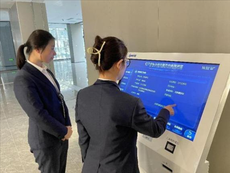 督查專班查看事項覆蓋“全不全”辦事流程“通不通”。 圖片來源：江蘇南通啟東市數(shù)據(jù)局