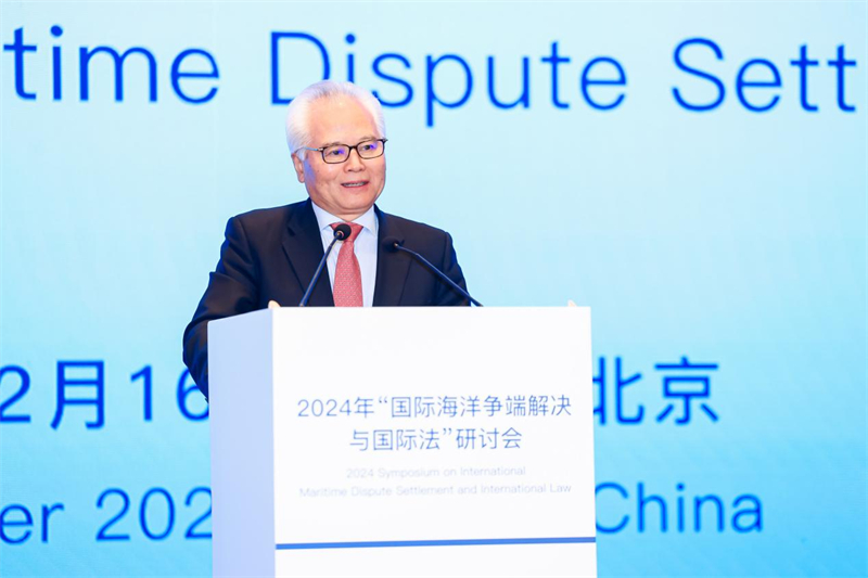 華陽(yáng)海洋研究中心理事長(zhǎng)、中國(guó)南海研究院學(xué)術(shù)委員會(huì)主席吳士存在開(kāi)幕式致歡迎辭。華陽(yáng)海洋研究中心供圖
