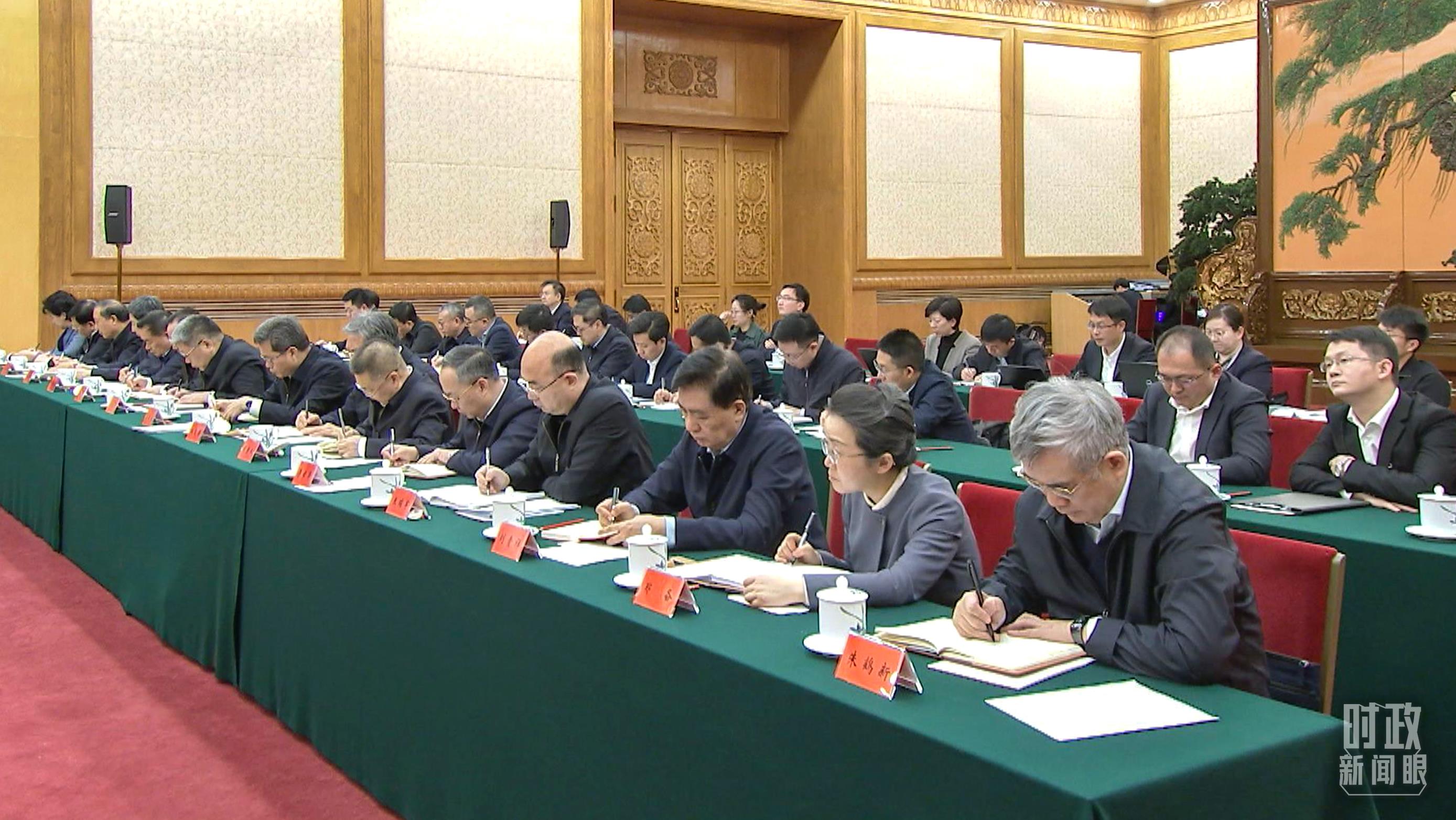 △2月17日，民營(yíng)企業(yè)座談會(huì)現(xiàn)場(chǎng)。